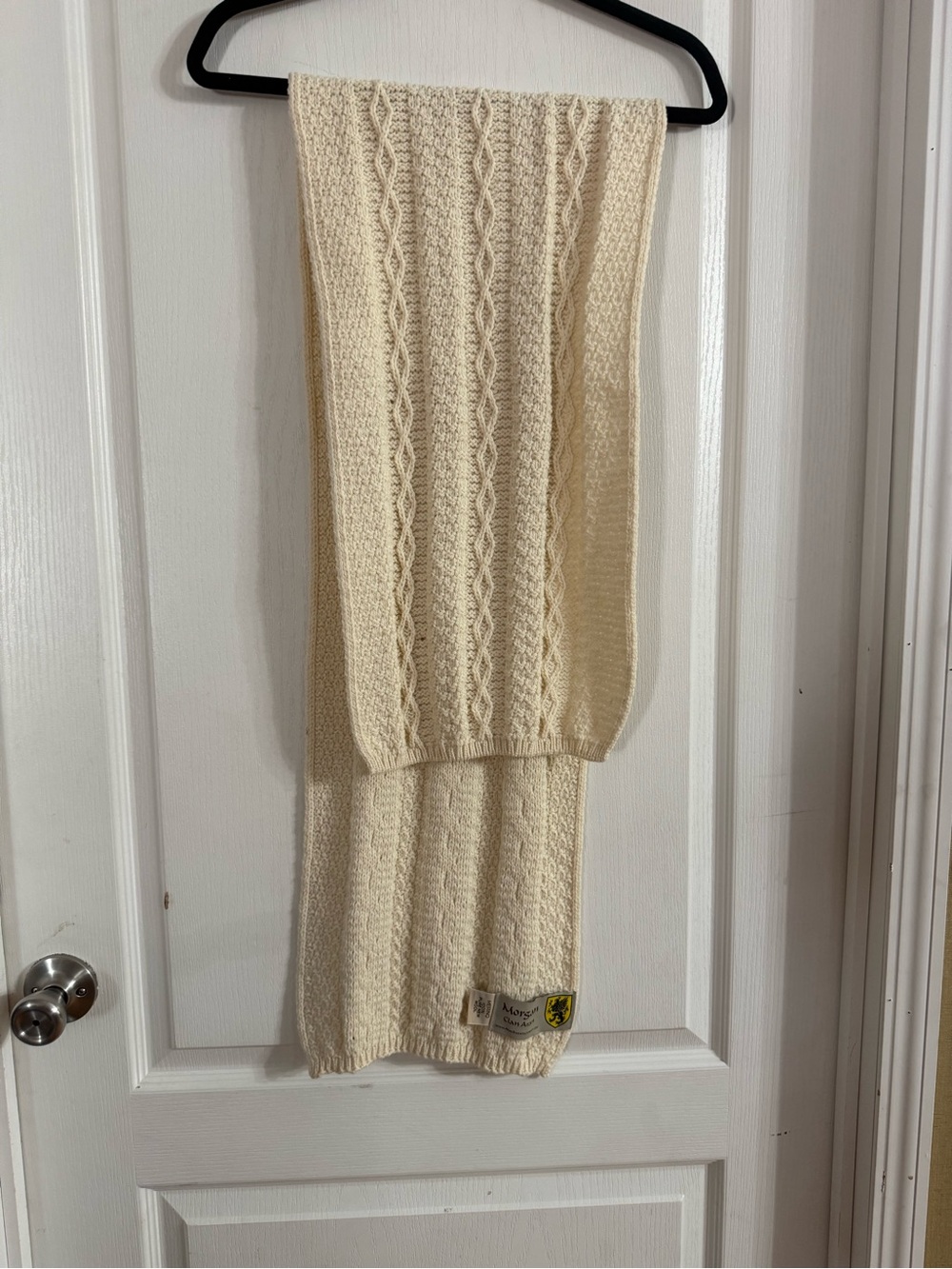 Morgan Clan Aran 100% Pure New Wool Scarf. O-6